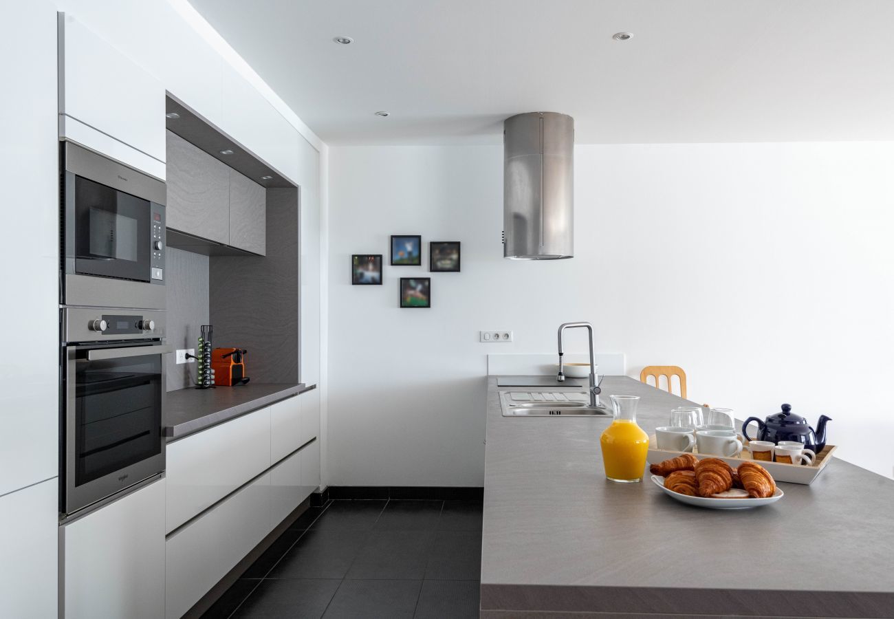 House in Nantes - Beautiful, contemporary family home with pool