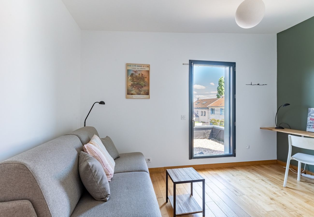 House in Nantes - Beautiful, contemporary family home with pool