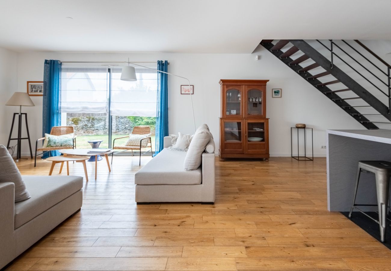 House in Nantes - Beautiful, contemporary family home with pool