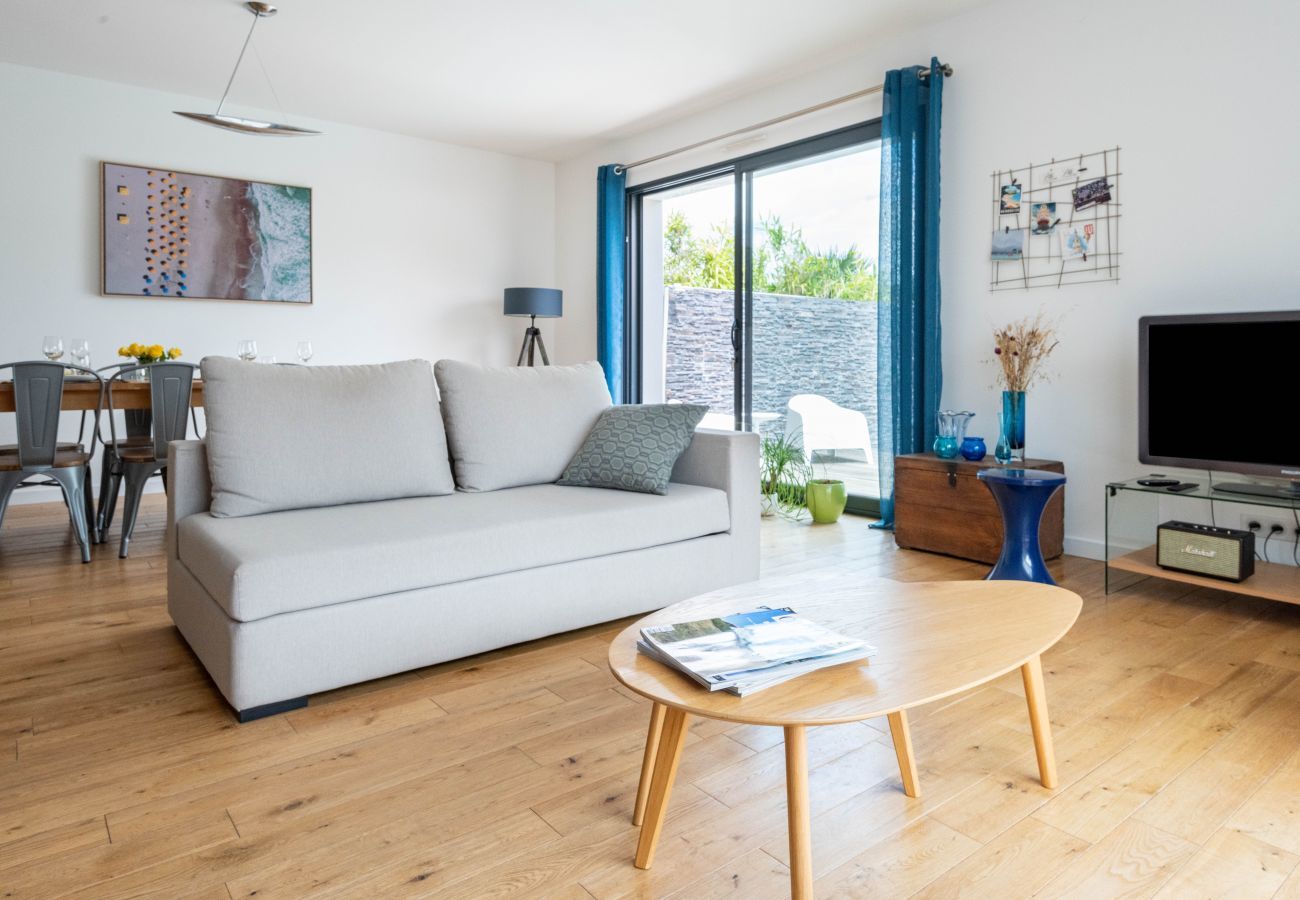 House in Nantes - Beautiful, contemporary family home with pool