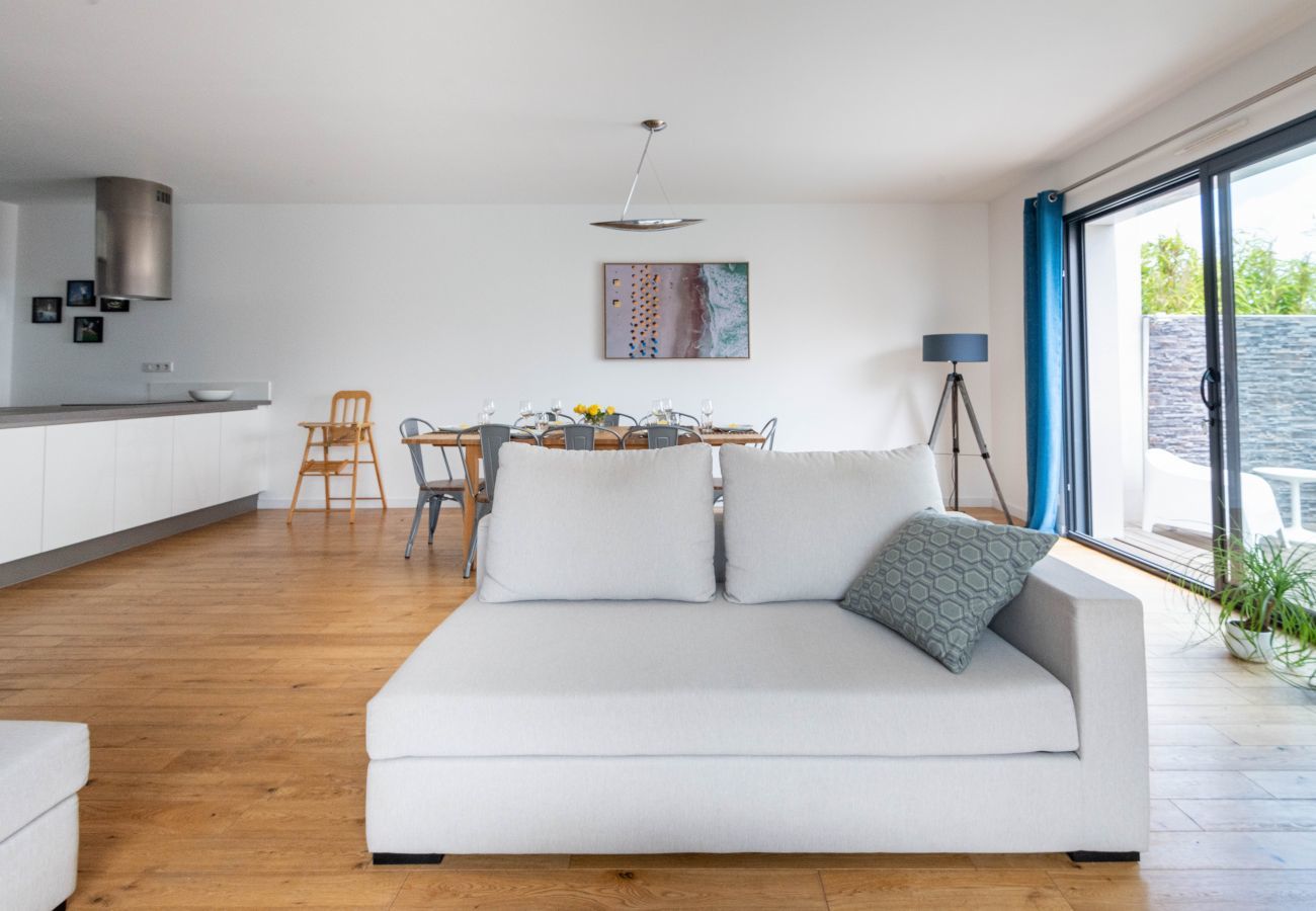 House in Nantes - Beautiful, contemporary family home with pool