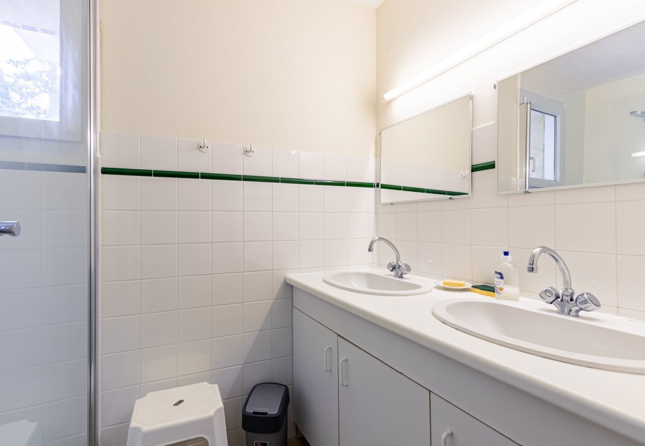 Cottage in Landevieille - 