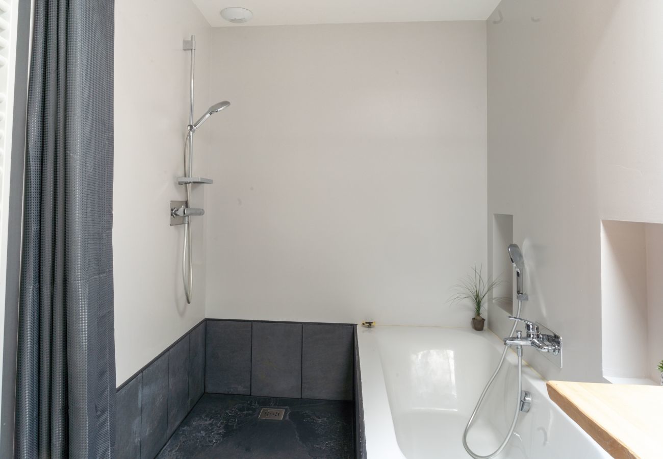 House in Nantes - Charming house with flower garden in Nantes