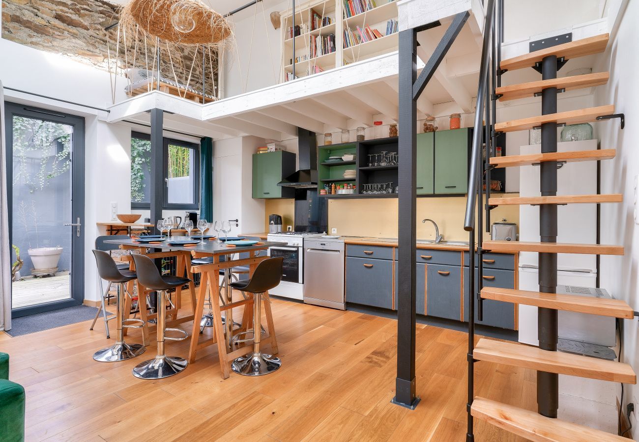 House in Nantes - Charming house with flower garden in Nantes