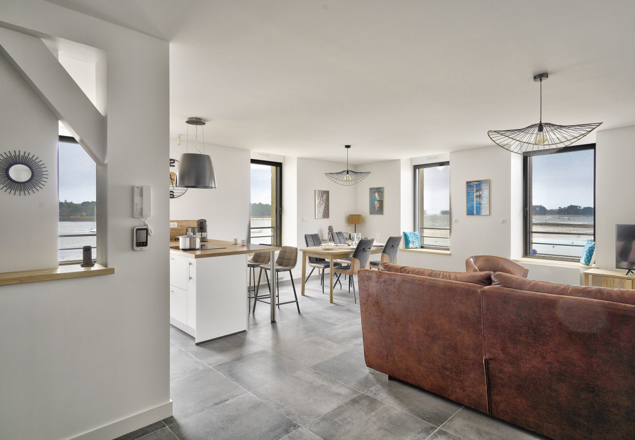 Apartment in Ile Tudy - 4 person flat with sea view 