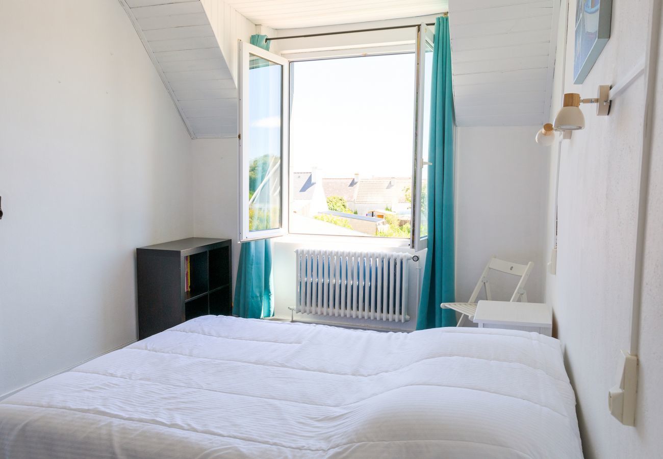House in Plomeur - Holidays for 8 at the gates of Guilvinec.