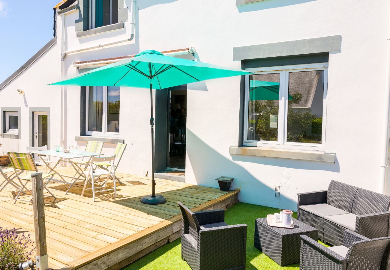 House in Plomeur - Holidays for 8 at the gates of Guilvinec.