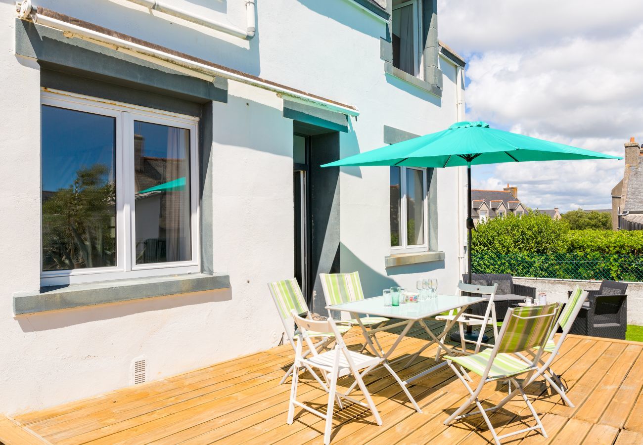 House in Plomeur - Holidays for 8 at the gates of Guilvinec.