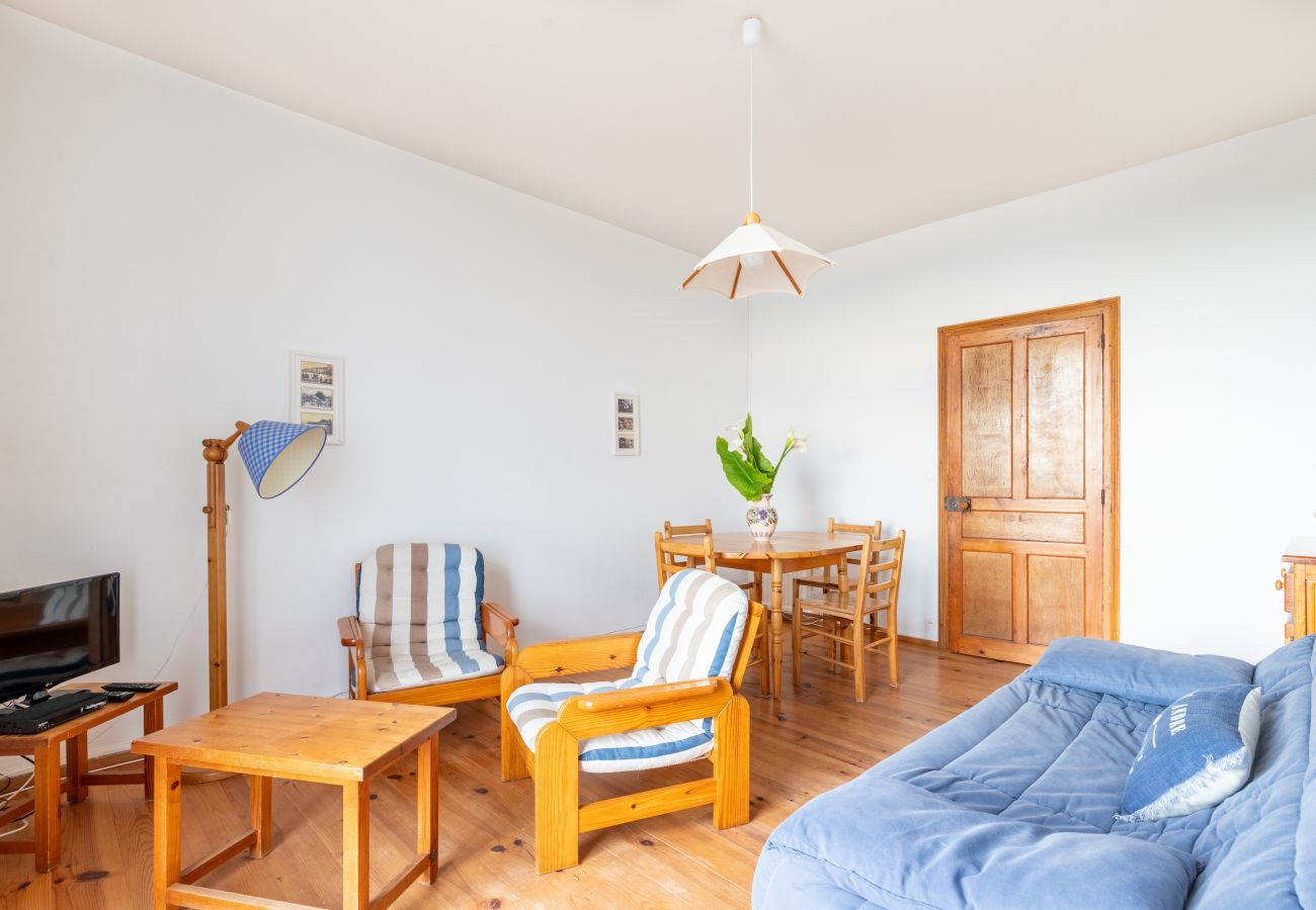 Apartment in Pléneuf-Val-André - Breathtaking view of the sea for 7 people in Pléneuf
