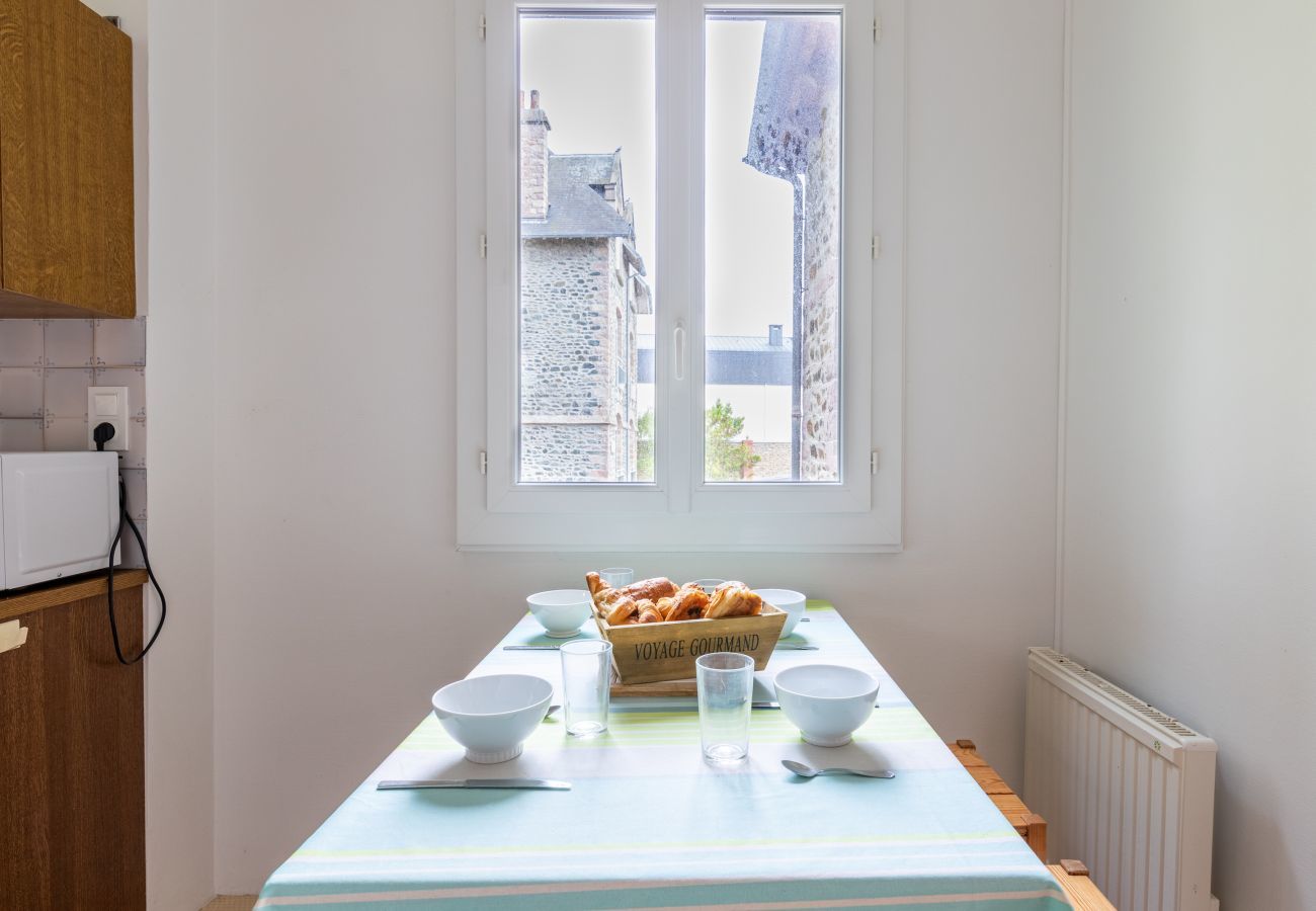 Apartment in Pléneuf-Val-André - Breathtaking view of the sea for 7 people in Pléneuf
