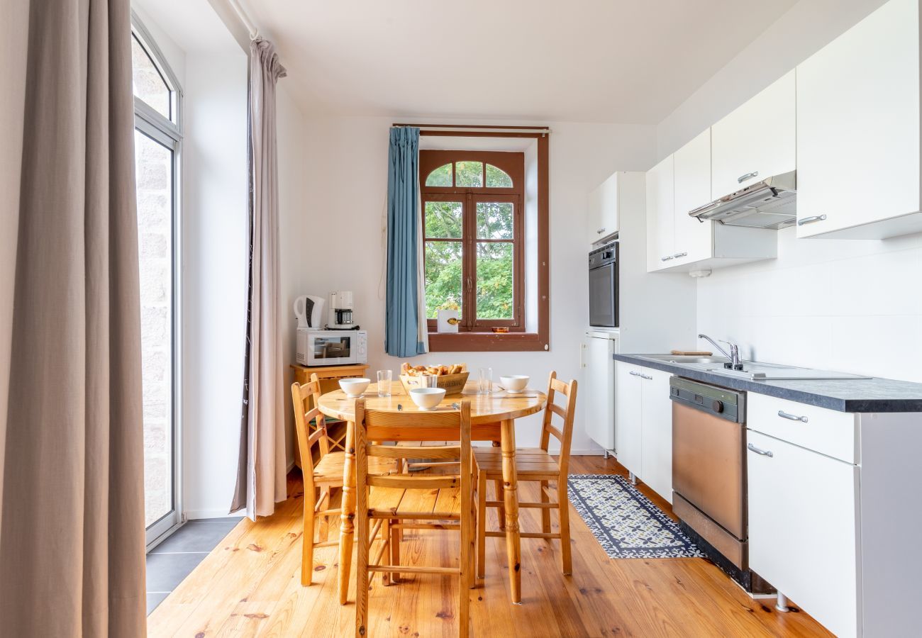 Apartment in Pléneuf-Val-André - Waterfront Stay in Pléneuf-Val-André