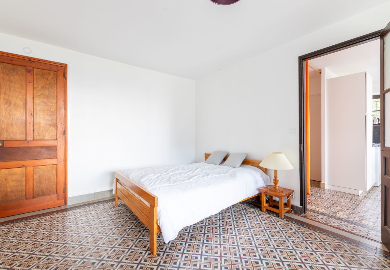 Studio in Pléneuf-Val-André - Garden level with sea view in the heart of Pléneuf