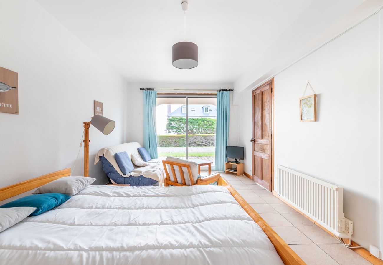 Studio in Pléneuf-Val-André - Sea view - Exceptional location for 4