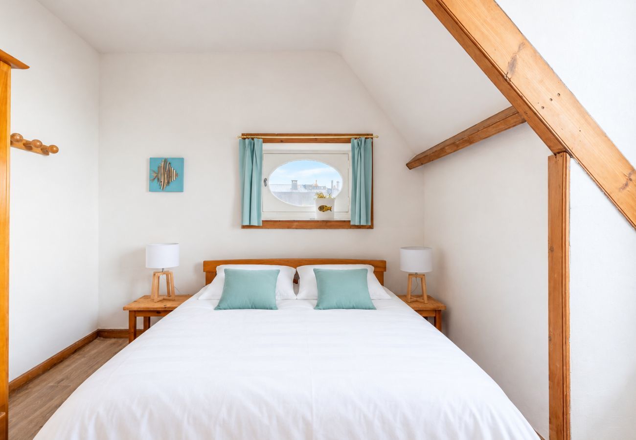 Apartment in Pléneuf-Val-André - 50m from the beach, charming flat with sea view