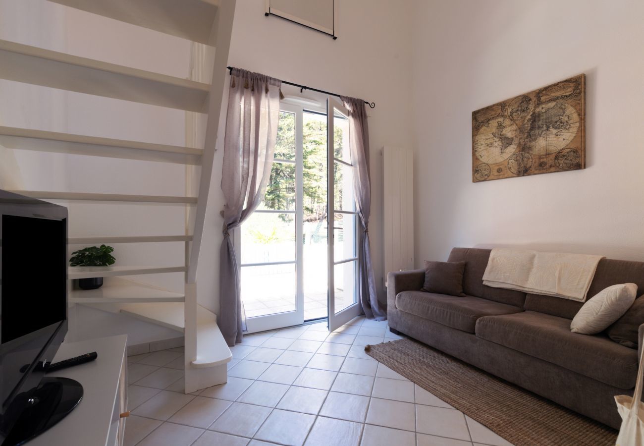 House in Saint-Hilaire-de-Riez - 800m from the beach, house for 6 with a pool