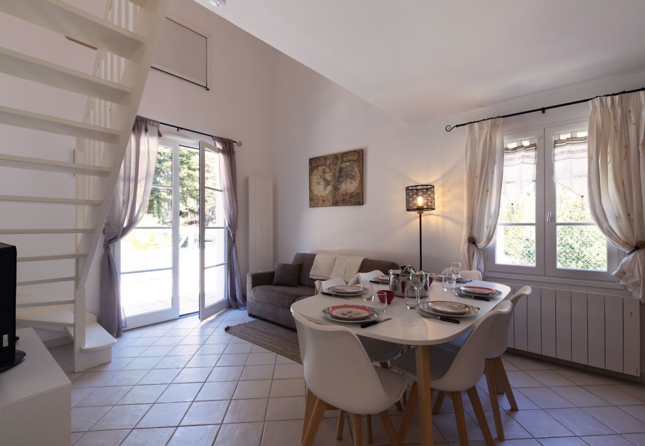 House in Saint-Hilaire-de-Riez - 800m from the beach, house for 6 with a pool
