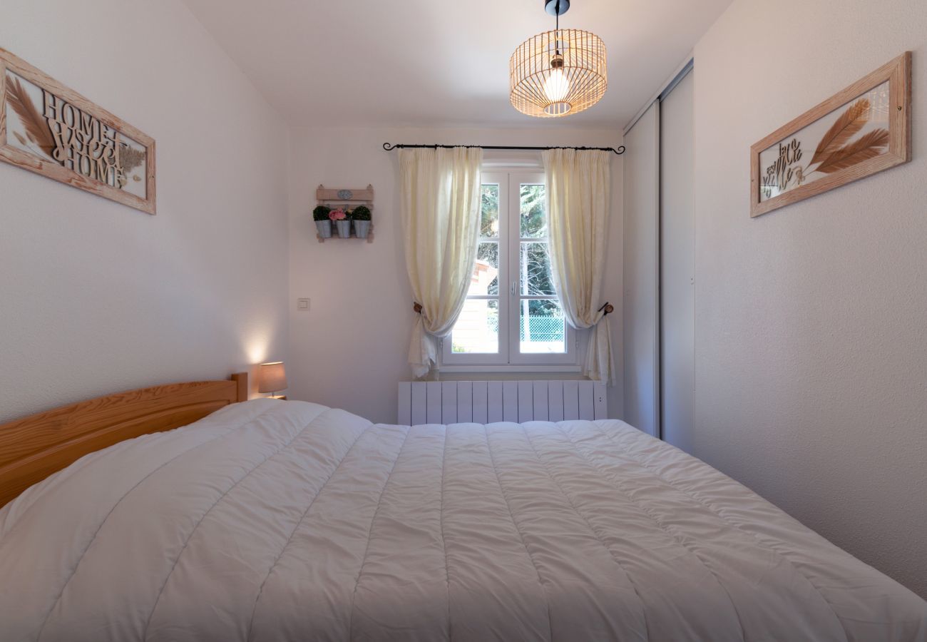 House in Saint-Hilaire-de-Riez - 800m from the beach, house for 6 with a pool