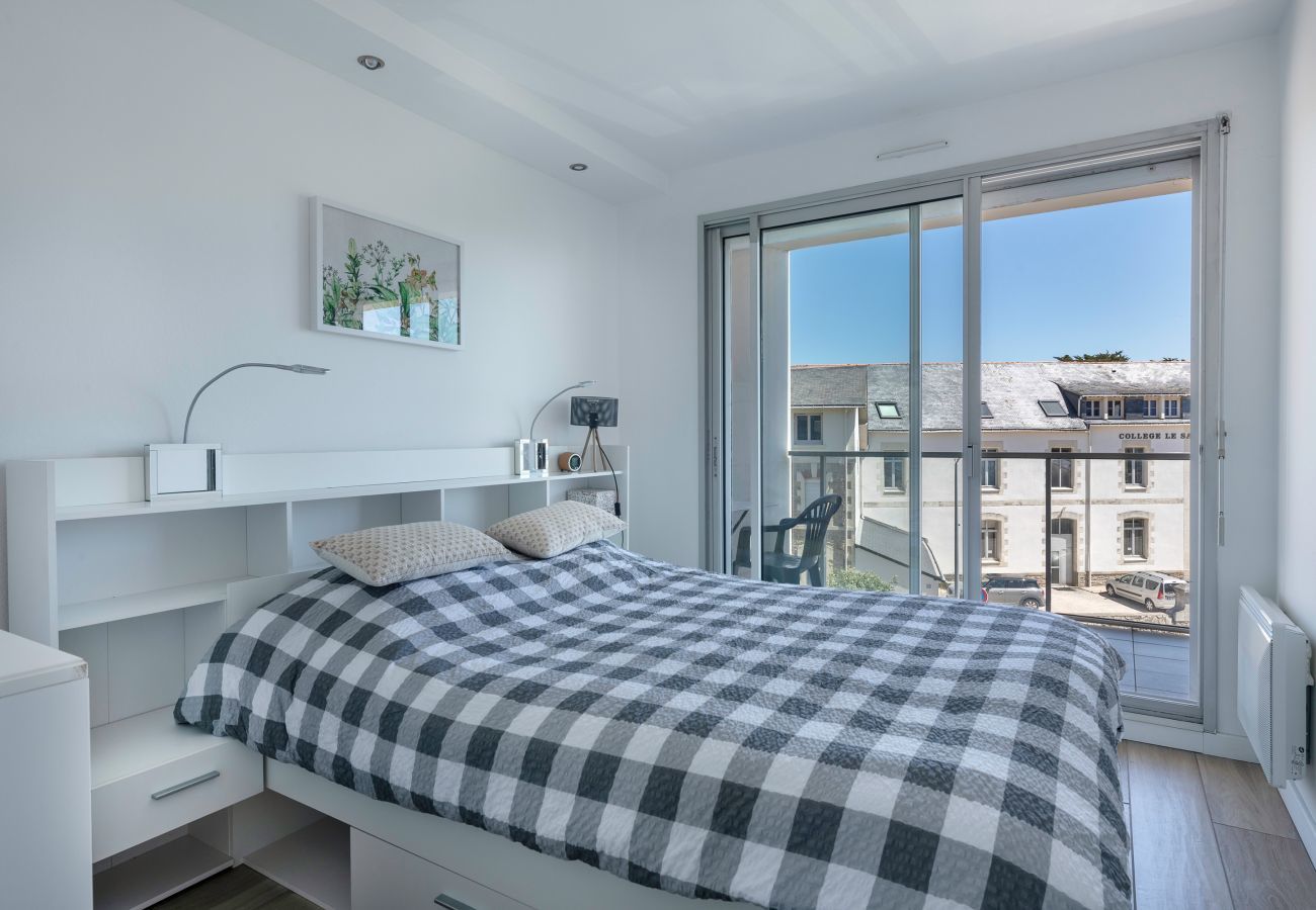 Apartment in Pornichet - At 30 meters from the beach, nice flat for 6