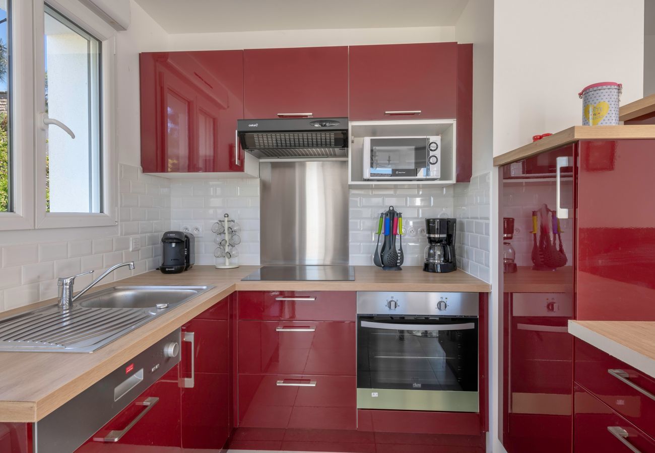 House in Sarzeau - House for 6 with private access to the beach!