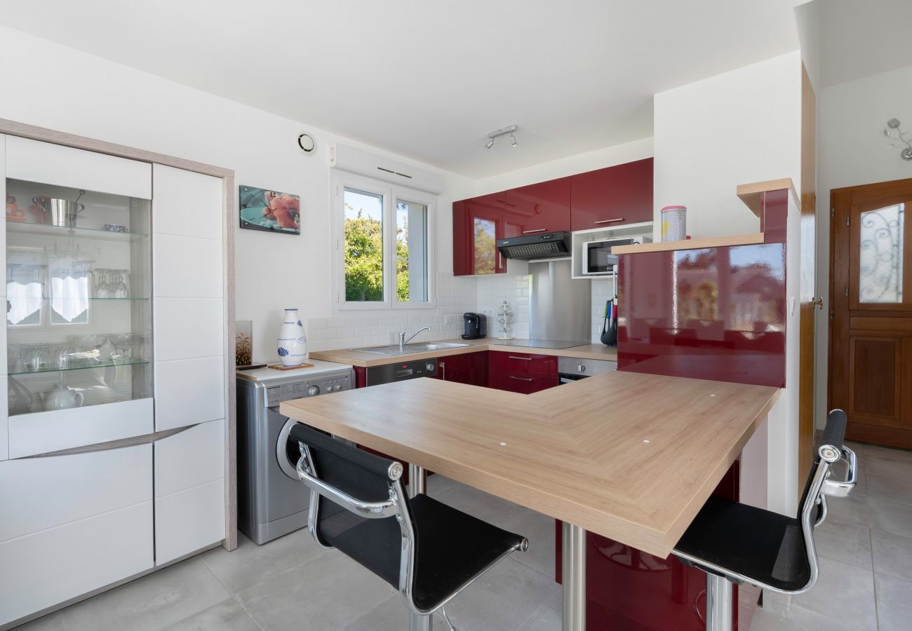 House in Sarzeau - House for 6 with private access to the beach!