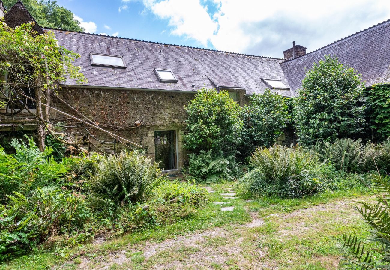 House in Rochefort-en-Terre - Nature - Private pond - Charm and rest