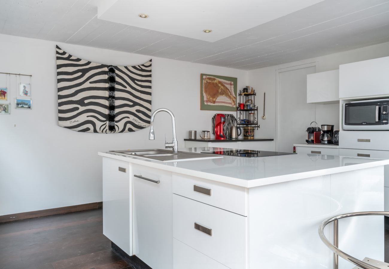 House in Nantes - Artist's loft in the heart of the Zola district (2 pers.)