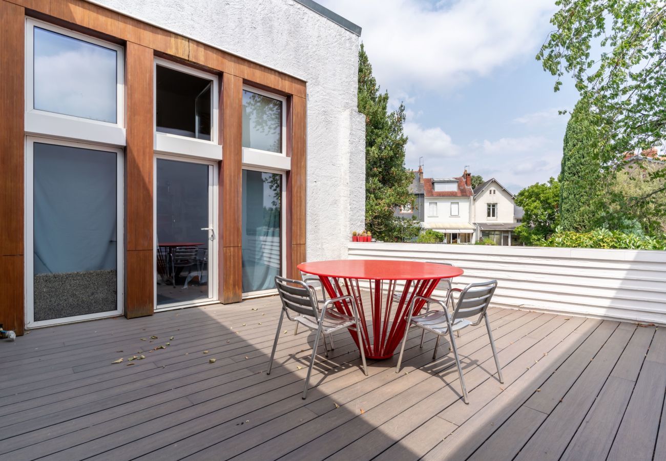 House in Nantes - Artist's loft in the heart of the Zola district (2 pers.)