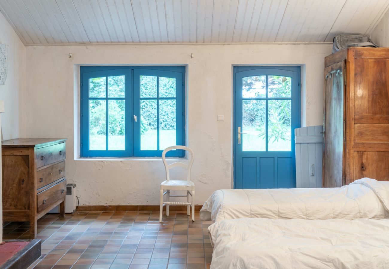House in Notre-Dame-de-Monts - Family house for 15 - 1km from the beach - Garden