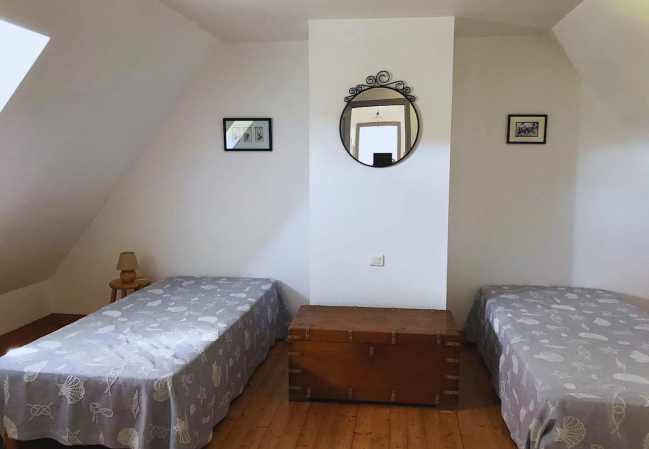 House in Tréguennec - Cottage- Sleeps 10 - Sea view