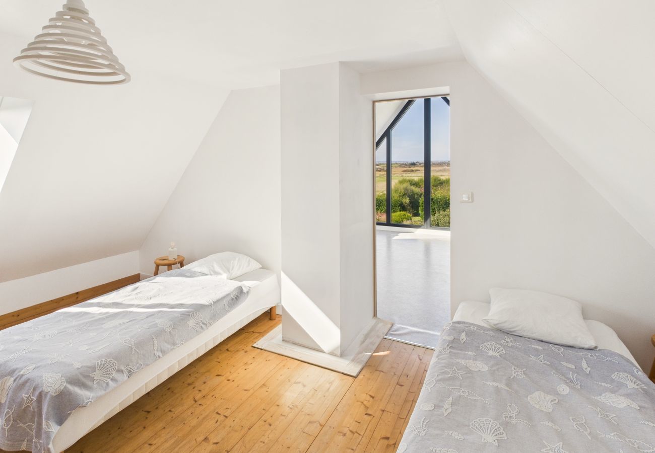 House in Tréguennec - Cottage- Sleeps 10 - Sea view