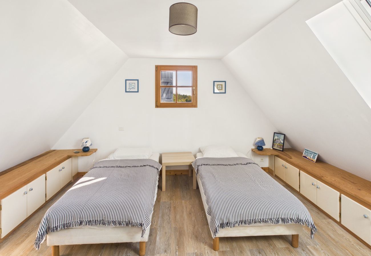 House in Tréguennec - Cottage- Sleeps 10 - Sea view