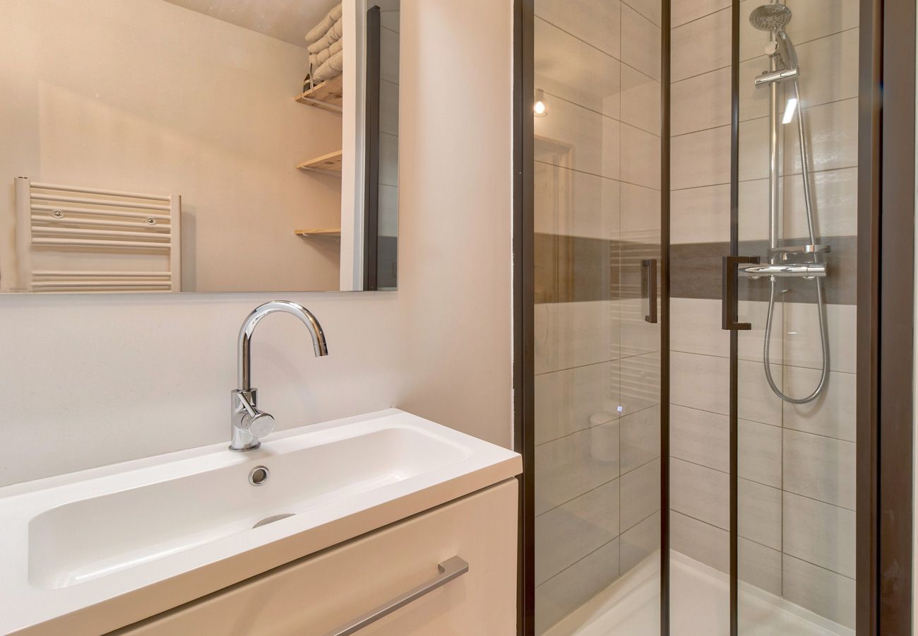 Apartment in Genos - Chalet atmosphere for 4 - 80m from the slopes