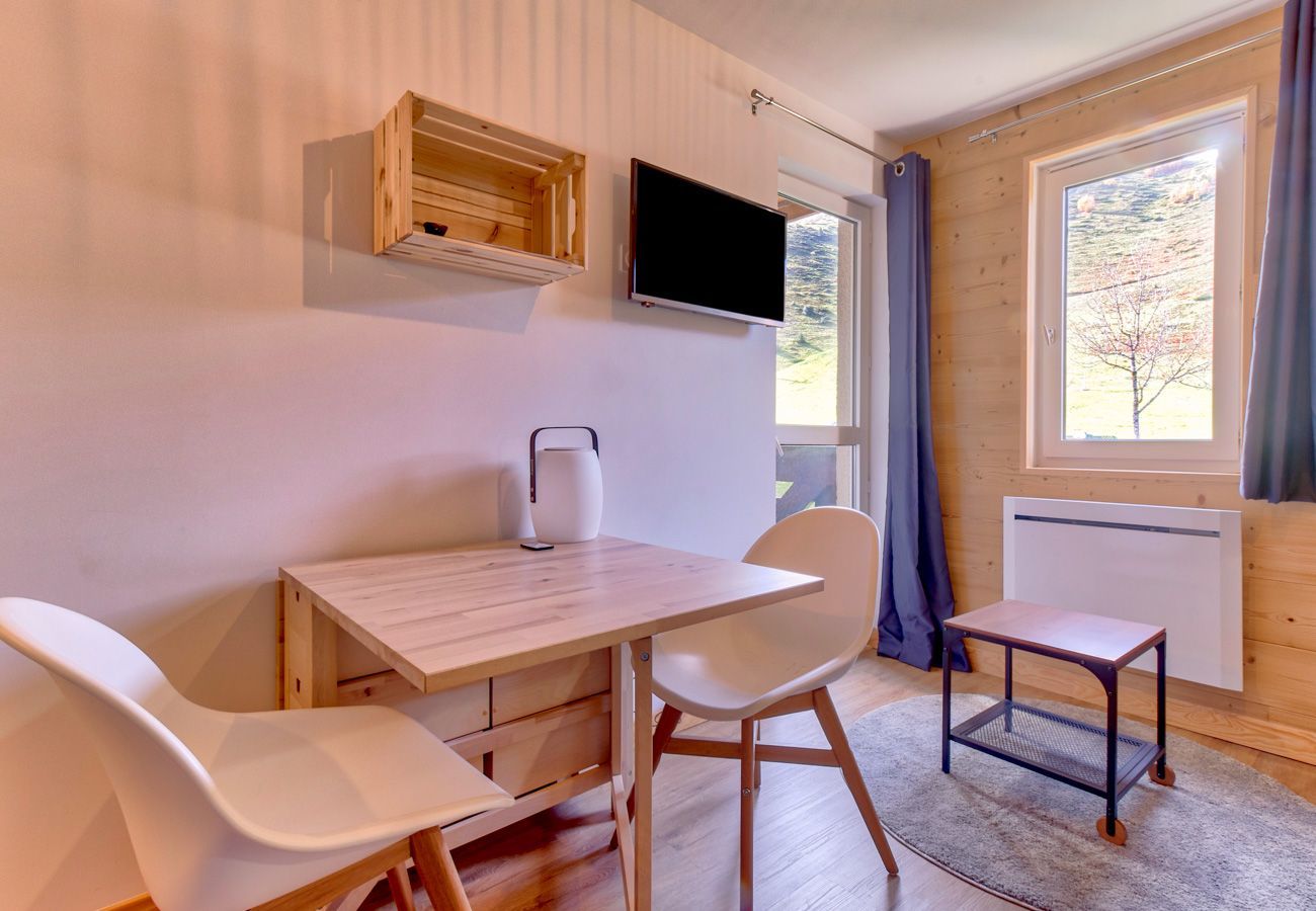 Apartment in Genos - Chalet atmosphere for 4 - 80m from the slopes