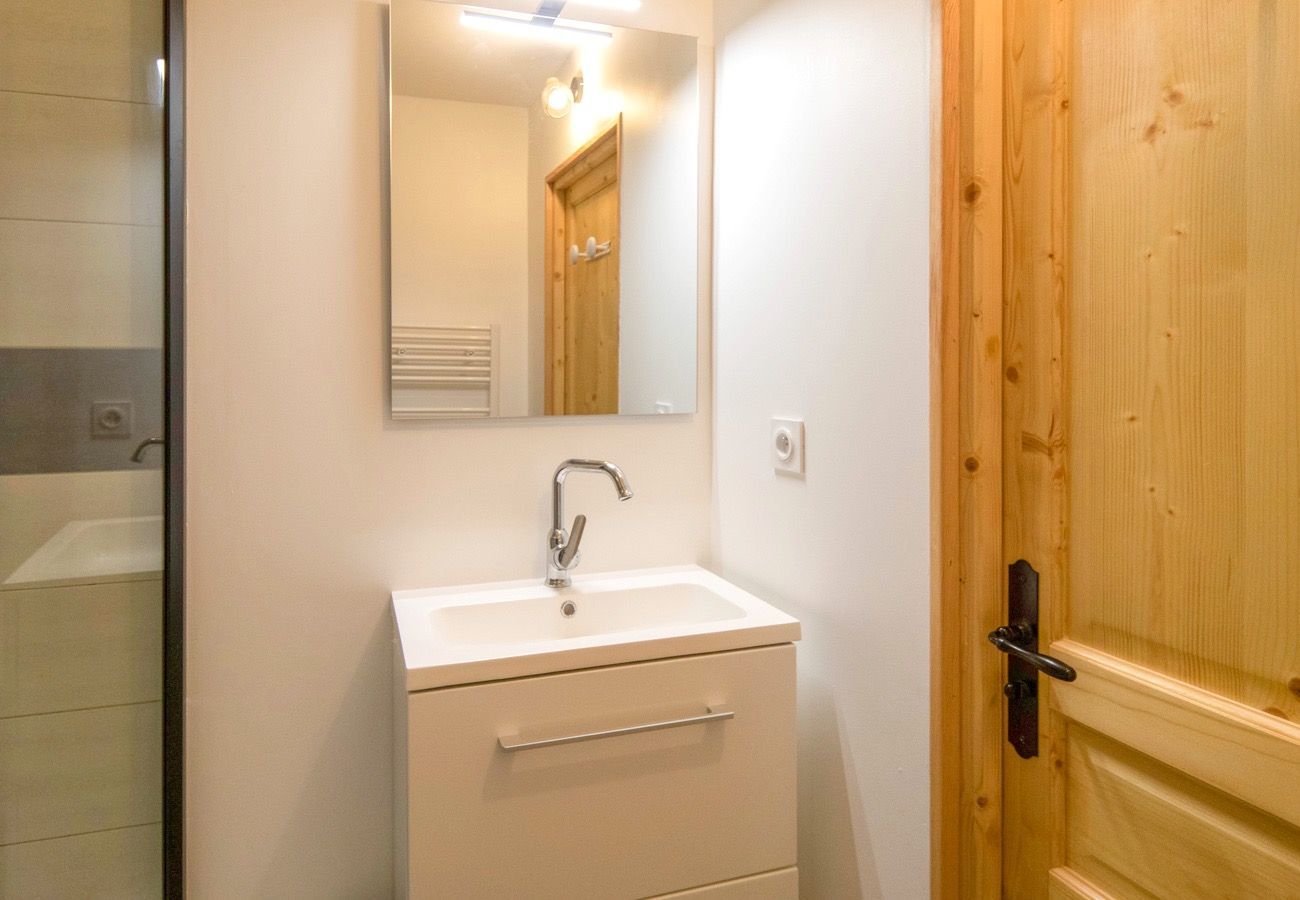 Apartment in Genos -  For 4 people - 80m from the slopes