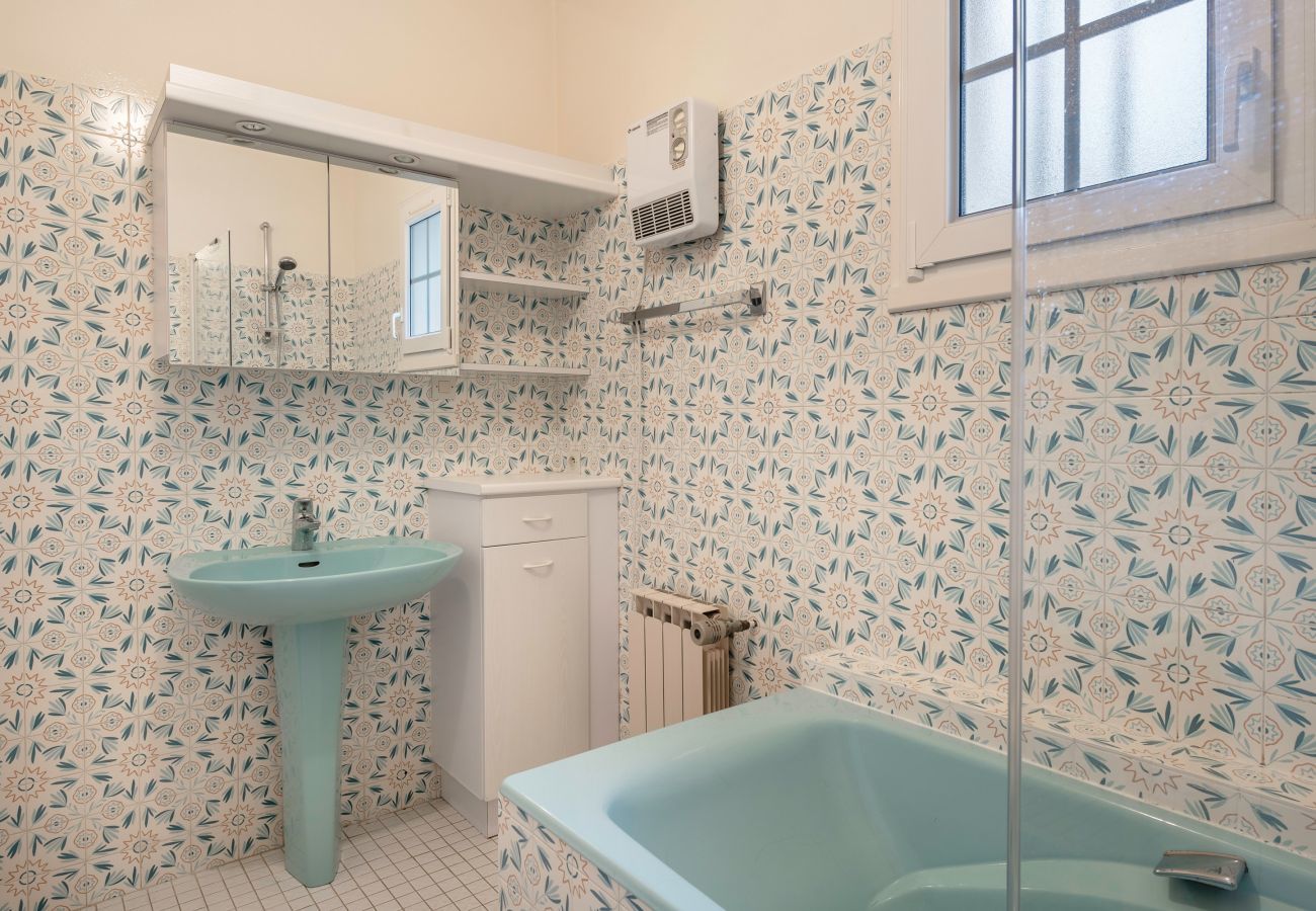 House in Mesquer - Beautiful warm house for 14 people
