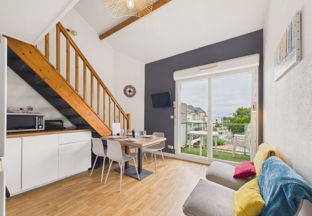Apartment in Les Sables-d´Olonne - Flat for 4 - Pool - In the heart of La Chaume