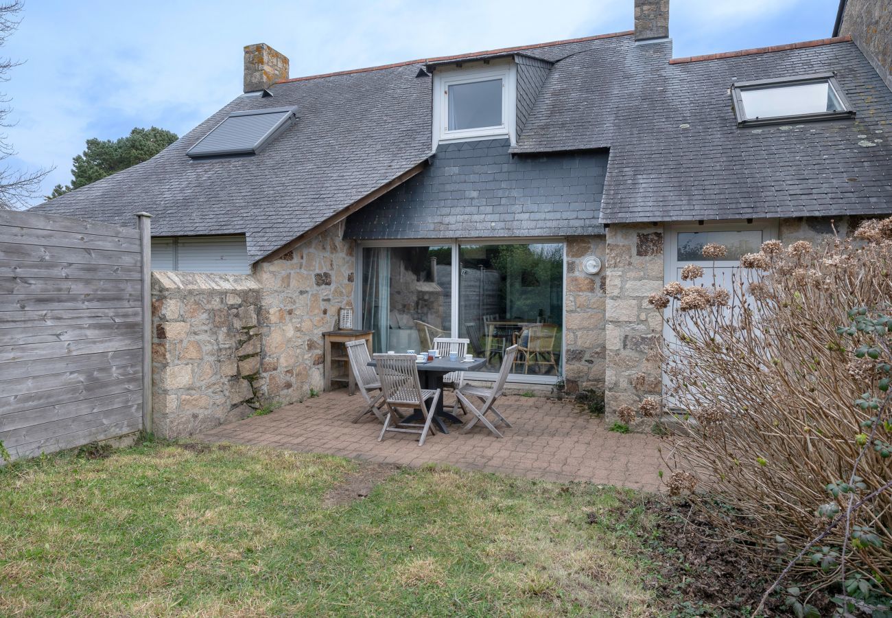 House in Arzon - House for 5 at a few steps from the beach 