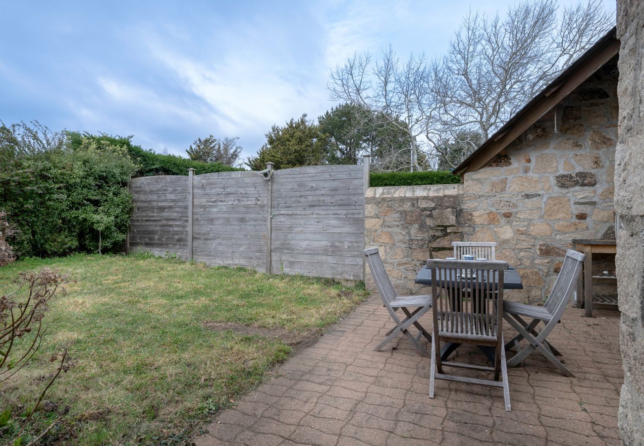 House in Arzon - House for 5 at a few steps from the beach 