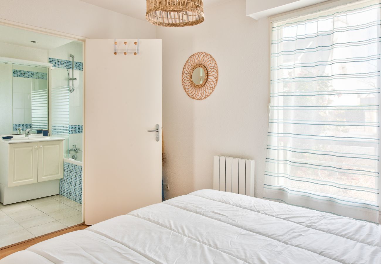Apartment in Fouesnant - 400m from the sea, apartment with terrace for 2