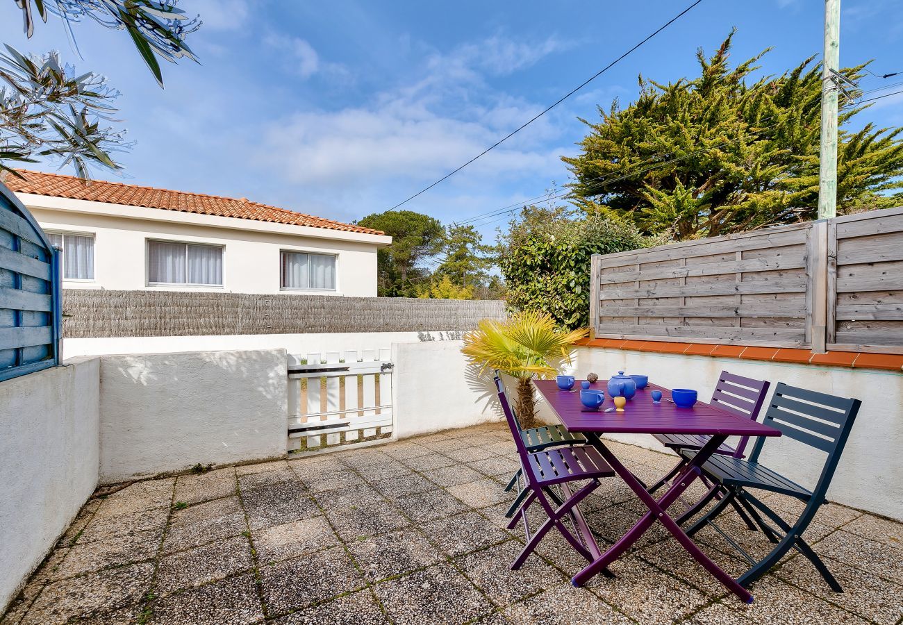 House in Notre-Dame-de-Monts - At two steps from the beach, nice house for 4 