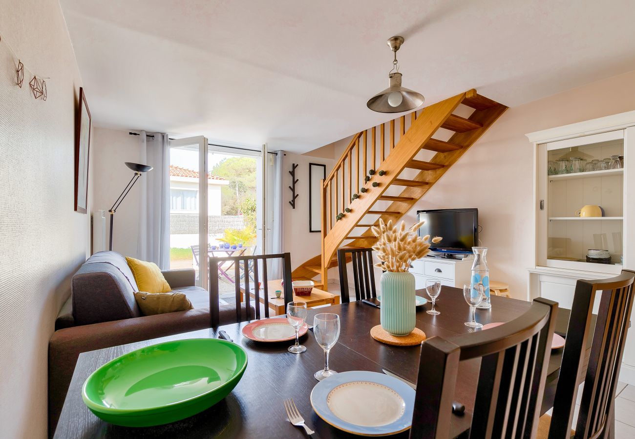 House in Notre-Dame-de-Monts - At two steps from the beach, nice house for 4 