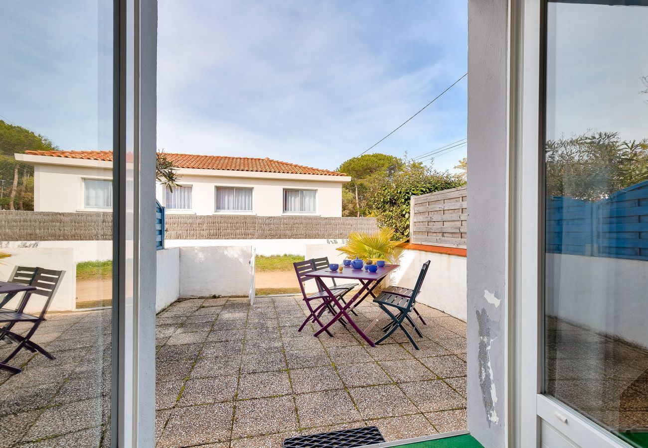 House in Notre-Dame-de-Monts - At two steps from the beach, nice house for 4 