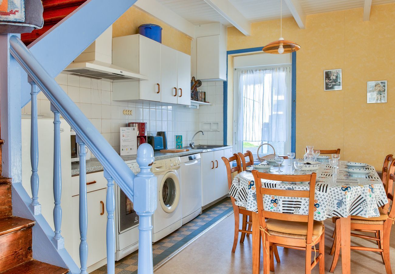 House in Penmarch - At 100m from the beach! House for six in Penmarc'h 