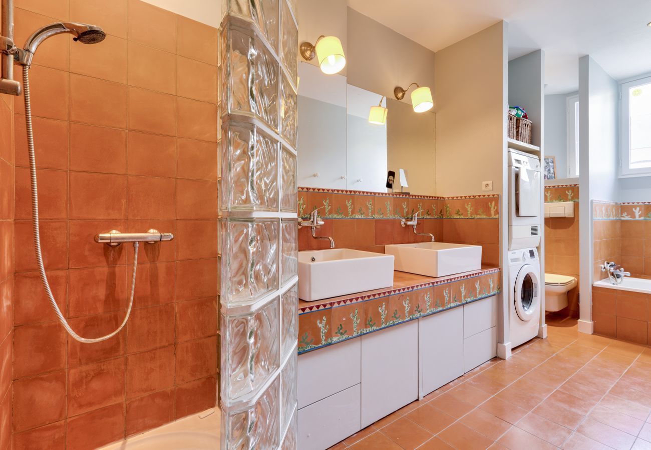 Apartment in Nantes - Lovely flat in city center for 6