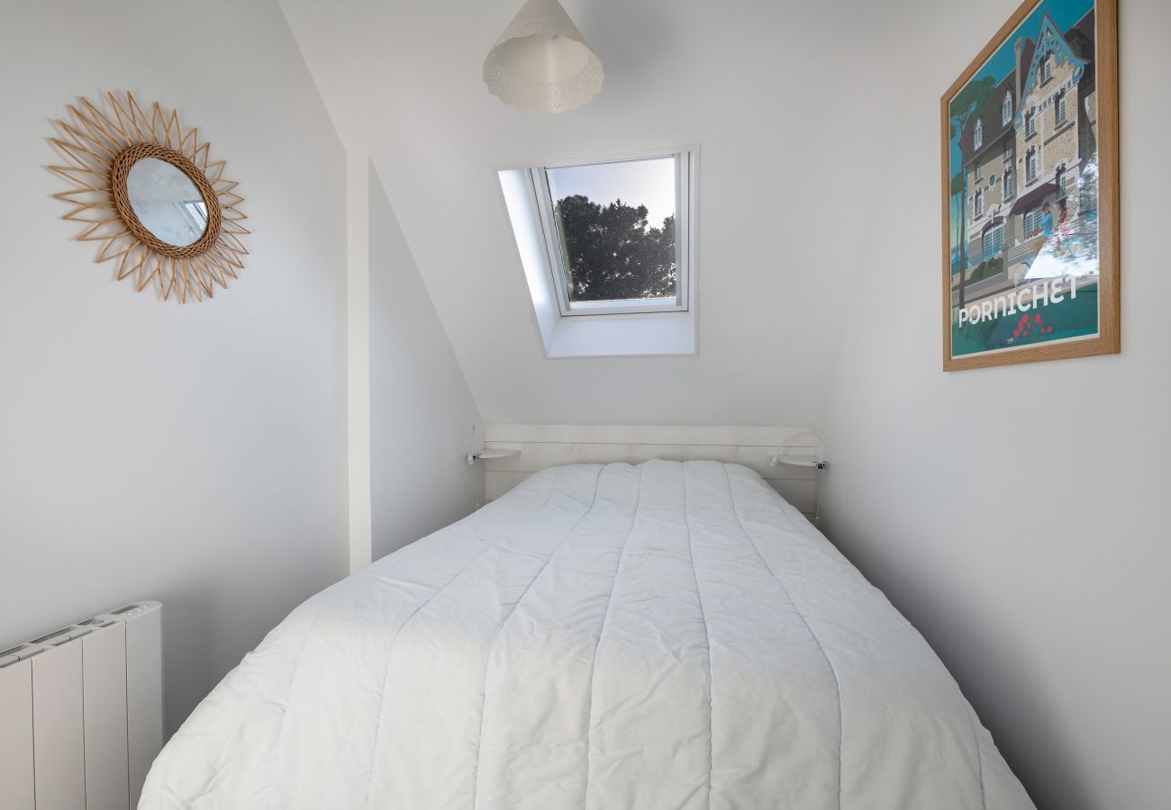 Apartment in Pornichet - Apartment with sea view and feet in the water!