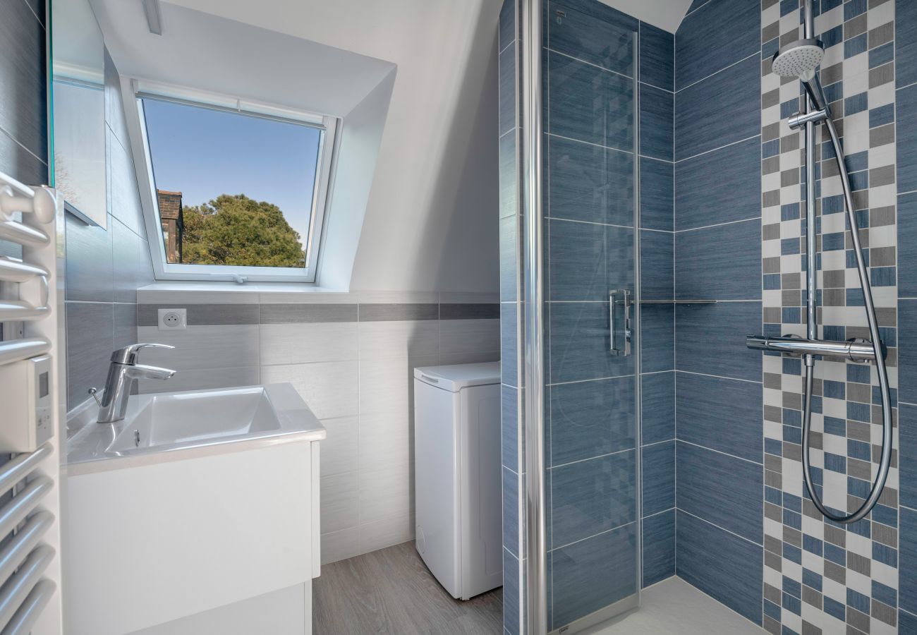 Apartment in Pornichet - Apartment with sea view and feet in the water!