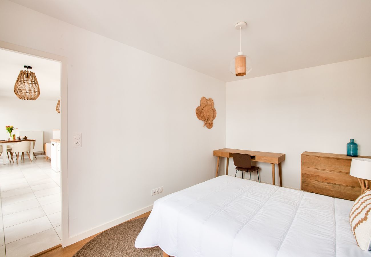 Apartment in Pléneuf-Val-André - Escape for 2 by the sea, 50m from the beach