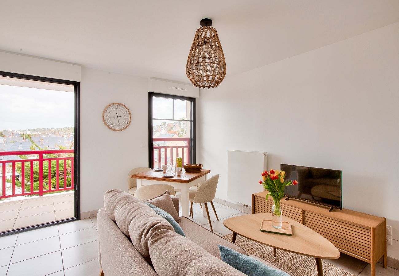 Apartment in Pléneuf-Val-André - Escape for 2 by the sea, 50m from the beach
