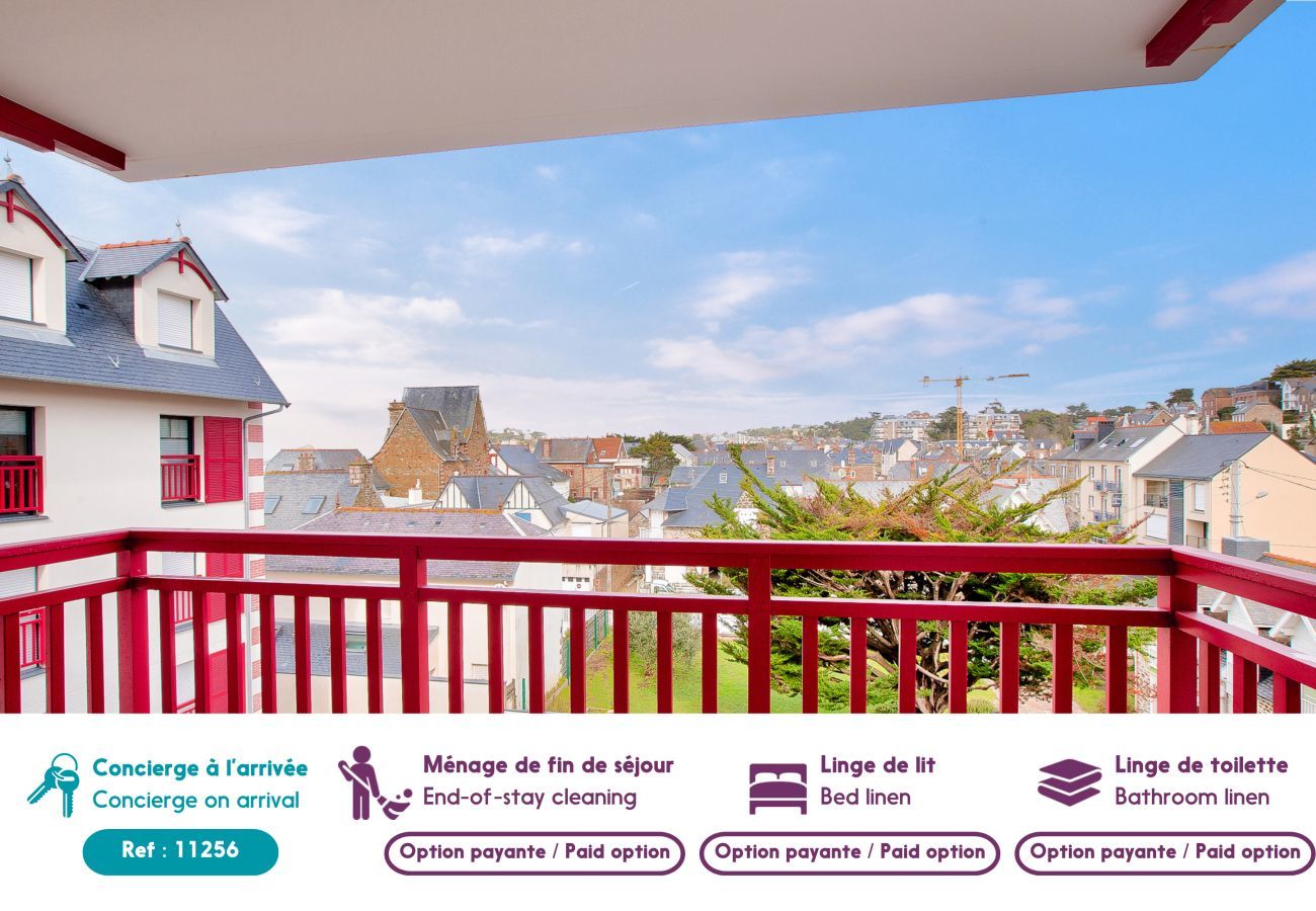 Apartment in Pléneuf-Val-André - Escape for 2 by the sea, 50m from the beach