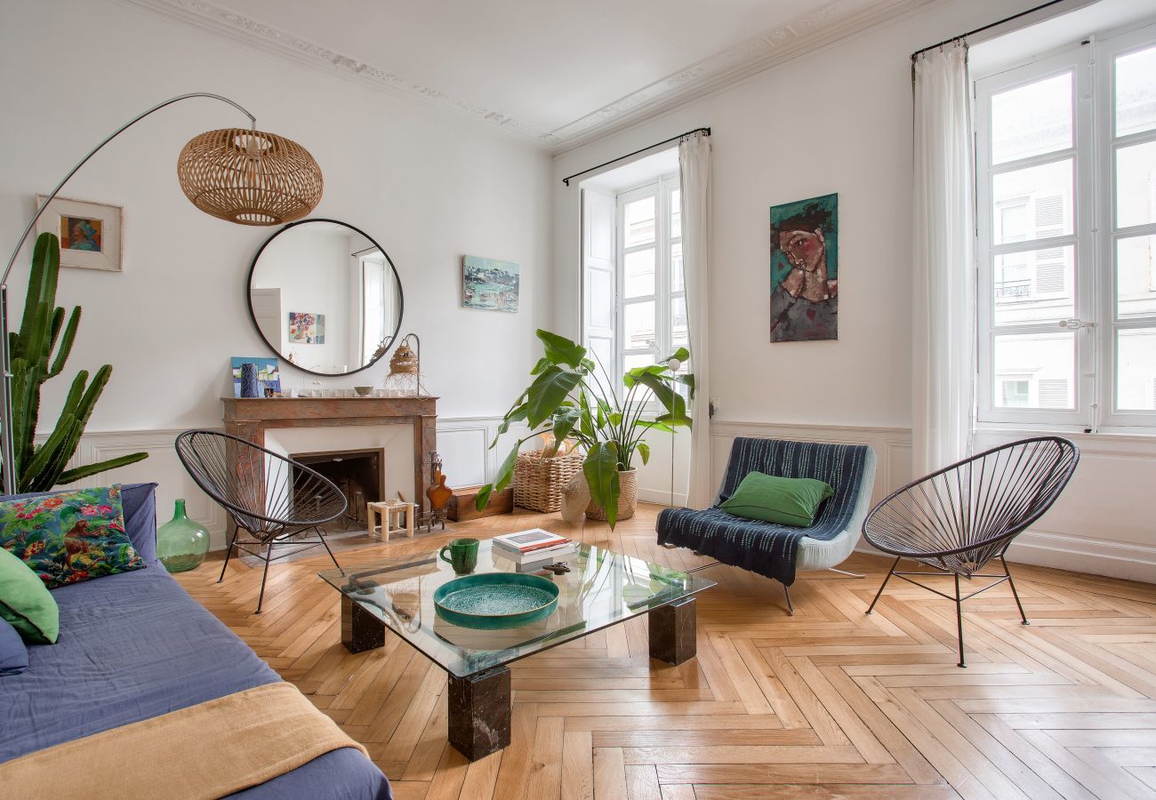 Apartment in Nantes - Escape to Nantes for 4 people